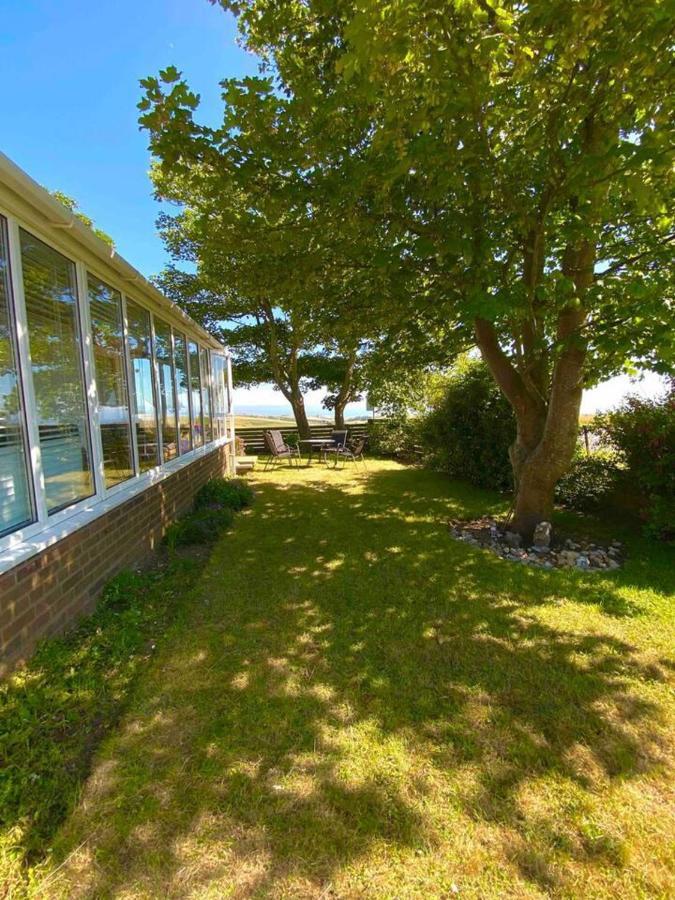 2 Bed Retreat With Amazing Sea Views In