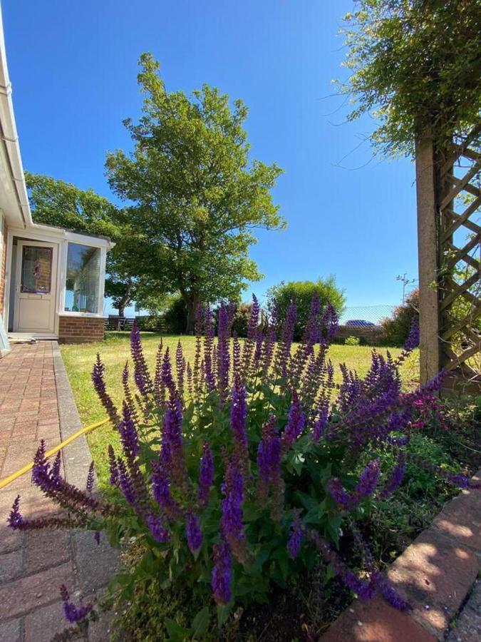 2 Bed Retreat With Amazing Sea Views In Holiday home